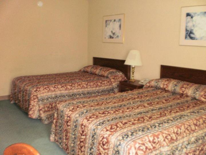 Boarders Inn And Suites - Marion Habitación foto